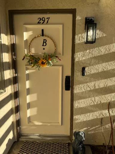 Main picture of 23335 La Crescenta