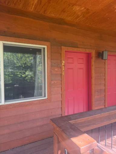 Main picture of 220 E Homestead Rd