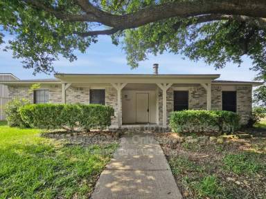 Main picture of 7009 Emory Oak Ln