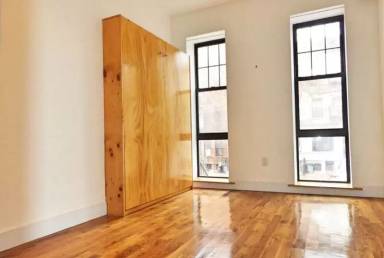 Main picture of 476 Jefferson Ave