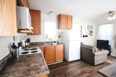 Main picture of 11 Cottage Grove Dr