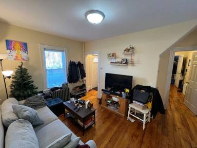 Main picture of 6 White Street Pl