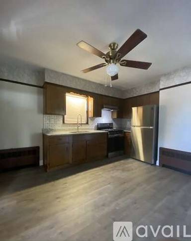 Main picture of 27 Almy St