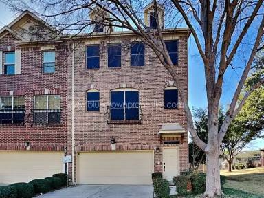 Main picture of 2626 Chambers Dr