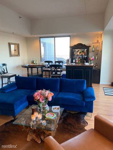 Main picture of Lenox Club Apartments