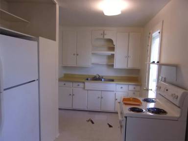 Main picture of 136 E 11th St