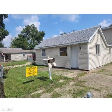 Main picture of 1020 N Wesley St