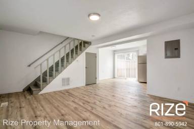 Main picture of 154 E Townhouse Ct