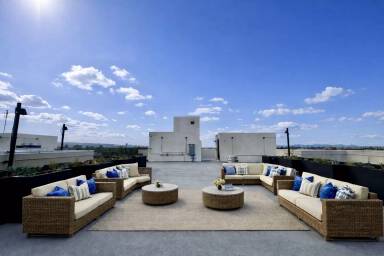 Main picture of 6754 Valjean Ave