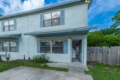 Main picture of 890 Hibiscus St