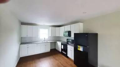 Main picture of 386 Main St