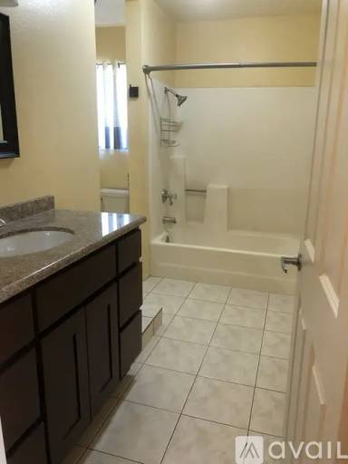 Main picture of 1306 S Mayflower Ave