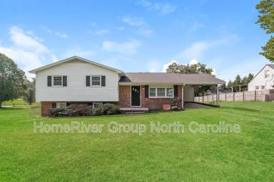 Main picture of 1615 W Mountain St