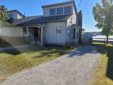 Main picture of 120 Anchor Rd
