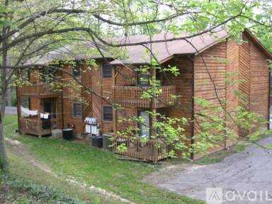 Main picture of 204 Laurel Circle Dr