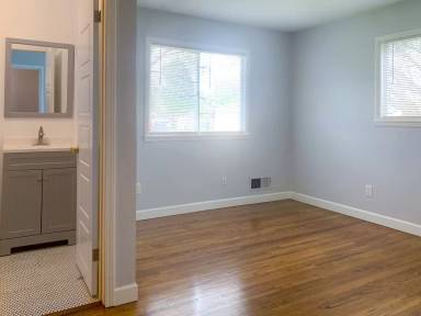 Main picture of 128 Vann Cir