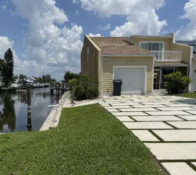 Main picture of 8771 Bay Pointe Dr