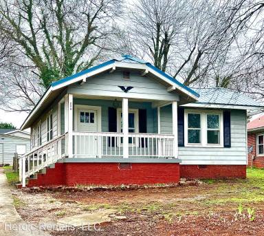 Main picture of 200 Cornelia St
