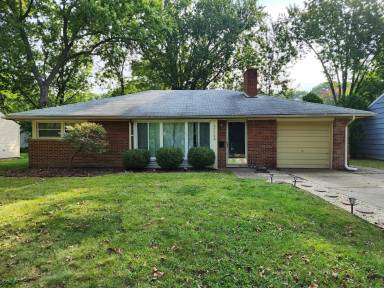 Main picture of 27728 Red Leaf Ln