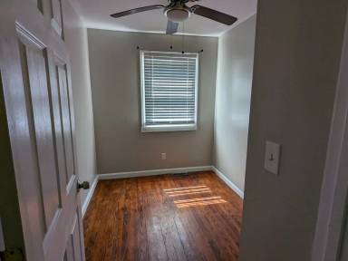 Main picture of 1019 S Church St