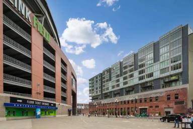 Main picture of Gridiron Condominiums