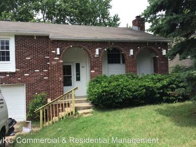 Main picture of 711 NW Cambridge Ct