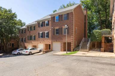 Main picture of 1200 N Wayne St