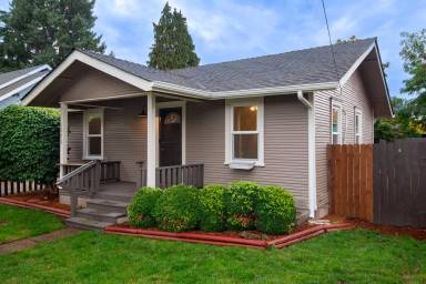 Main picture of 1272 3rd St NW