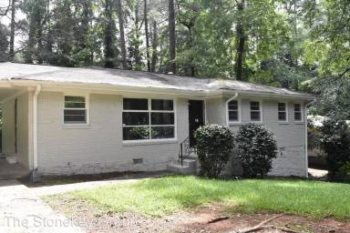 Main picture of 1400 Sandy Ln