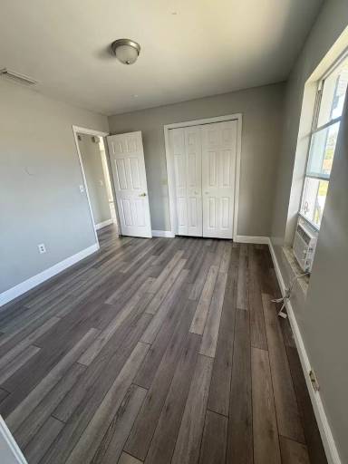 Main picture of 5910 42nd Ave W