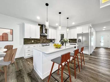 Main picture of 1319 Heights Ct