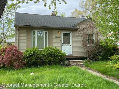 Main picture of 27645 Avondale St