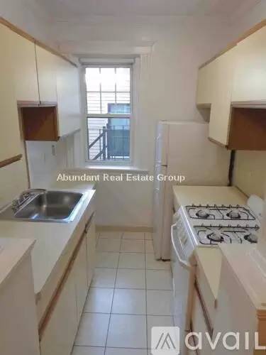 Main picture of 19 Wendell St