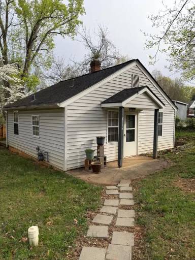 Main picture of 1305 Cherry Ave