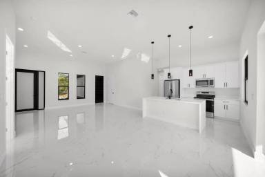 Main picture of 7054 Rosemont Dr