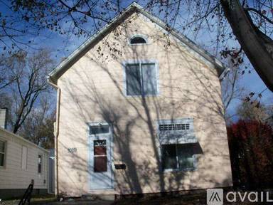 Main picture of 4910 Cuming St