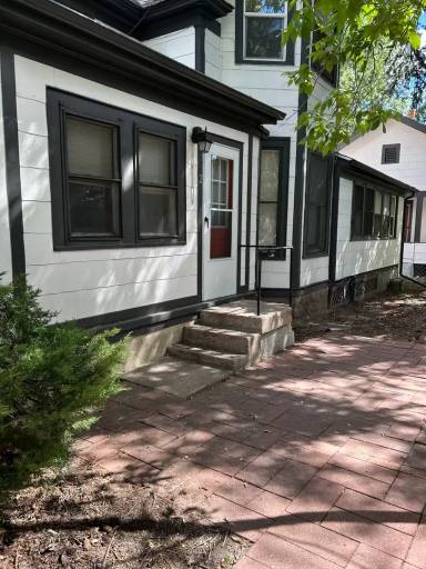 Main picture of 530 E Platte Ave
