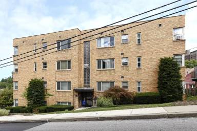 Main picture of 302-20 Shady Drive W
