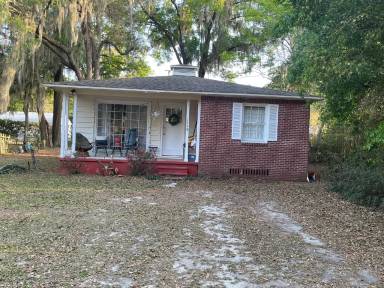 Main picture of 1119 NW 24th Ave