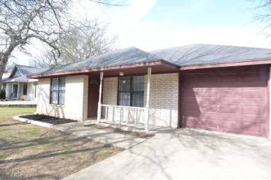 Main picture of 8 Catalpa Ct