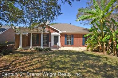 Main picture of 406 Fieldstone Ct