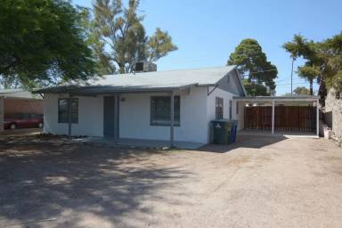 Main picture of 3225 E 23rd St