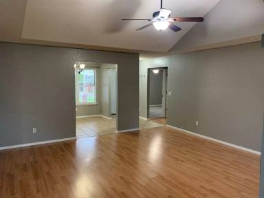 Main picture of 509 E Pinion St