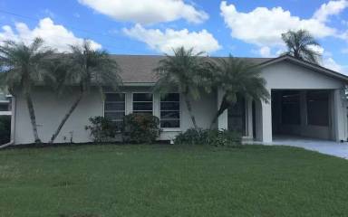 Main picture of 1218 Glendale Cir W