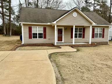 Main picture of 132 Brook Pl