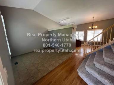 Main picture of 1472 N 350 E
