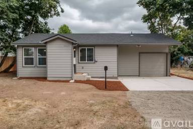 Main picture of 5325 Elgin St SE