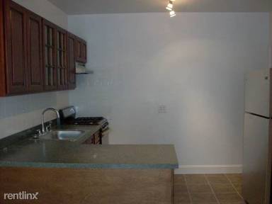 Main picture of 465 Park Pl