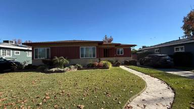 Main picture of 4408 N Glenfinnan Ave