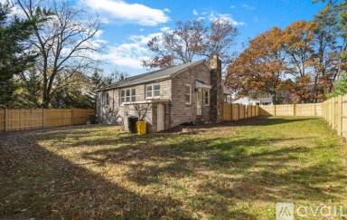 Main picture of 1325 Donald Ave